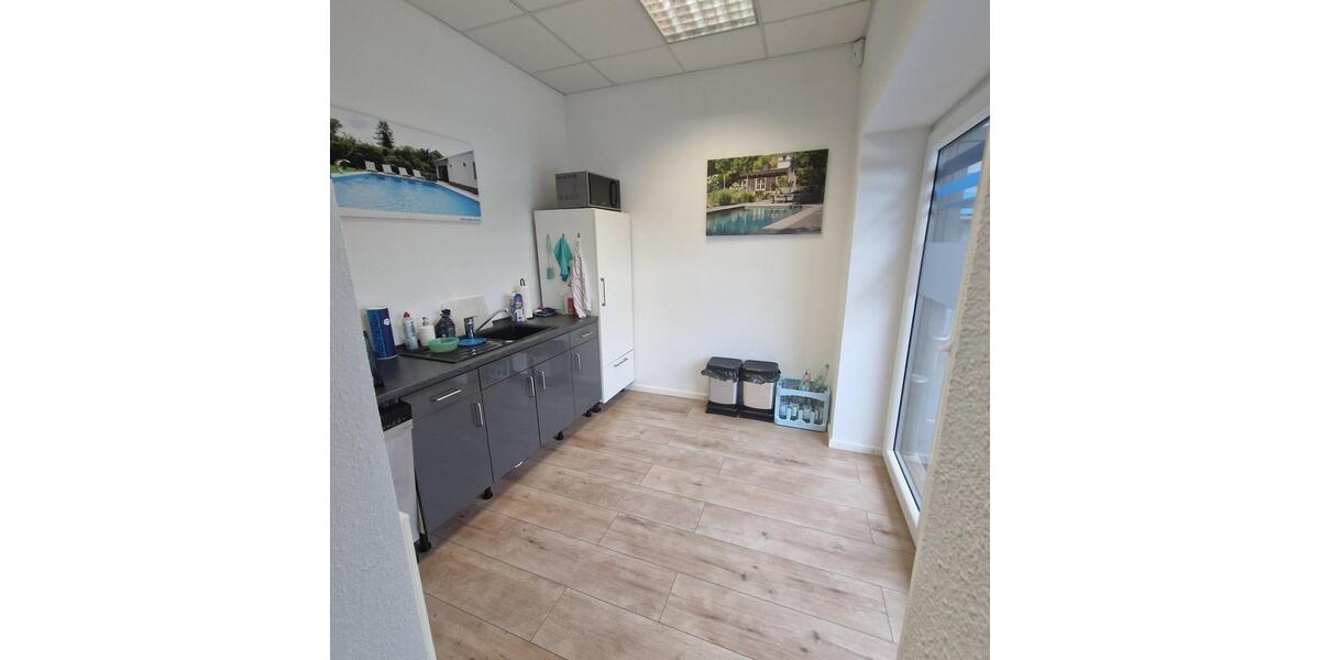 BÜROS MIT LAGERFLÄCHEN zimmer