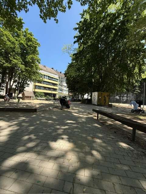 Einzelhandel in Essen 236.000 € 79 m²