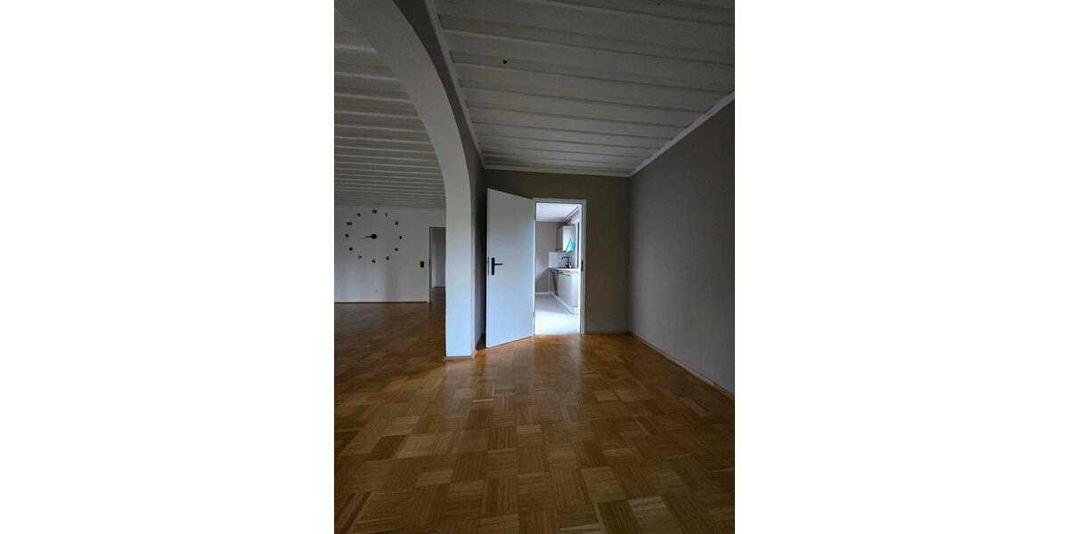 Hochparterre Neukirchen-Vluyn Vluyn - 4 Zimmer, 93 m&sup2;, 210.000&euro; | Angebot:26186590