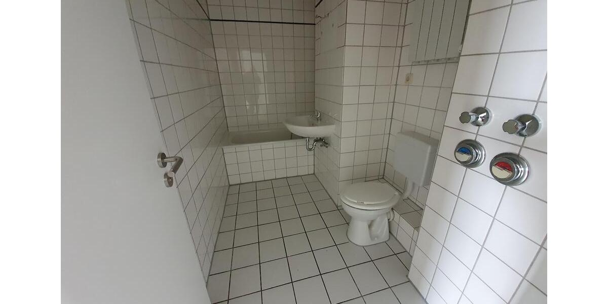 Nur mit WBS: Lichtdurchflutet & großzügig: 2-Zimmer-Wohnung mit Wintergarten zimmer