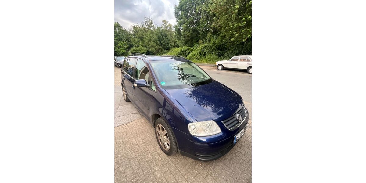VW Touran 250.000 km 1.900 &euro; Essen 45356