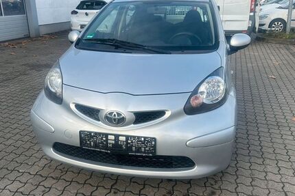 Toyota Aygo (X) 119.000 km 3.199 € Bochum 44866