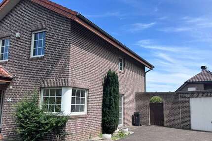 Haus zum Mieten in Straelen 1.200 € 113.41 m²