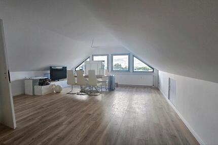 Dachgeschoss Wohnung 2 zimmer