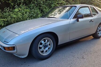 Porsche 924