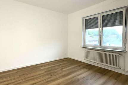 Helle frisch sanierte 2,5 Zimmer Wohnung in Bestlage von Wattenscheid – direkt am Aldi & Netto 2 zimmer