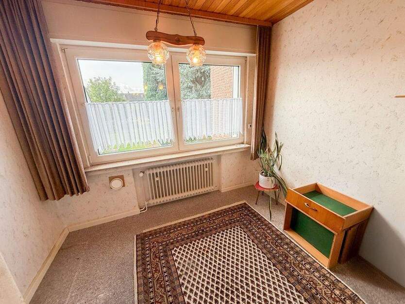 Doppelhaushälfte mit großem Garten und zwei Garagen in Recklinghausen- Hochlar 6 zimmer