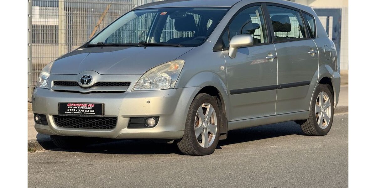 Toyota Corolla Verso 110.000 km 5.990 &euro; Oer-Erkenschwick 45739