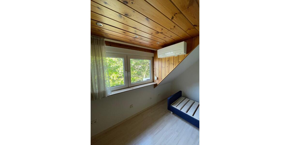 Dachgeschoßwohnung Essen Stadtbezirk VII - 2 Zimmer, 62 m&sup2;, 600&euro; | Angebot:26350508
