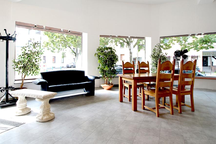 Firmensitz, Geschäftsadresse, Briefkasten, Post-Service, (15) Coworking+optional Einzel-Büro zimmer