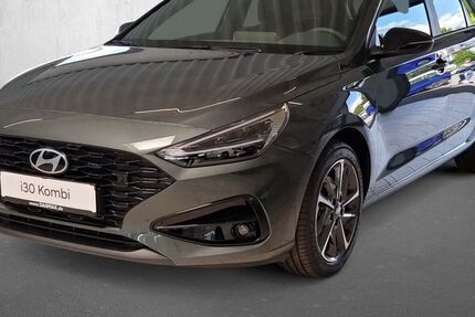 Hyundai i30 28.473 km 21.990 &euro; Castrop-Rauxel 44575