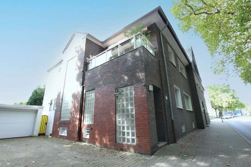 Haus zum Kaufen in Gelsenkirchen 699.000 € 300 m²