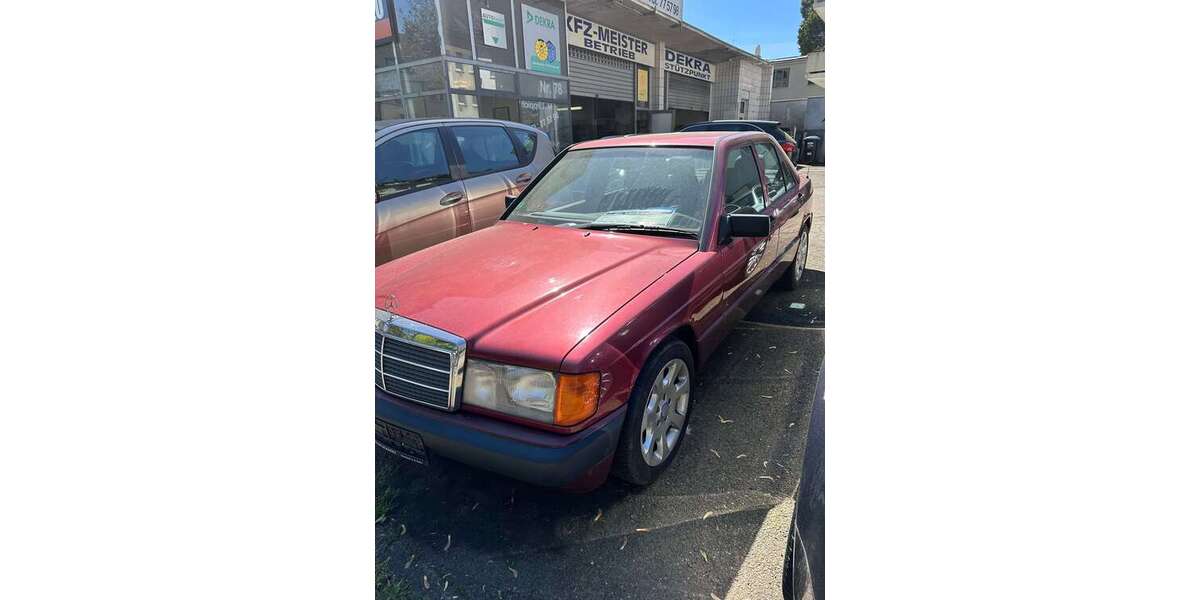 Mercedes-Benz 190 126.000 km 5.950 &euro; Essen 45130