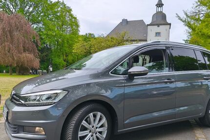 VW Touran 83.490 km 19.500 &euro; Voerde 46562