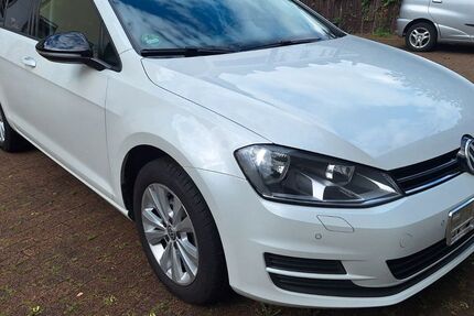 VW Golf 81.475 km 10.700 &euro; Essen 45355