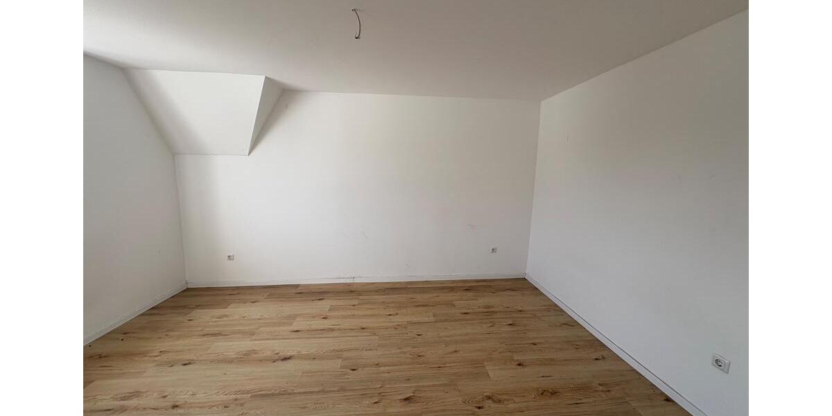 Dachgeschoßwohnung Herten - 4 Zimmer, 100 m&sup2;, 750&euro; | Angebot:26268778