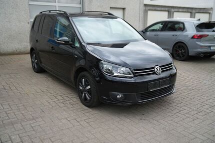 VW Touran 147.530 km 9.490 &euro; Bottrop 46240