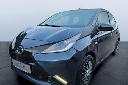 Toyota Aygo (X) 153.100 km 6.800 &euro; Gelsenkirchen 45897