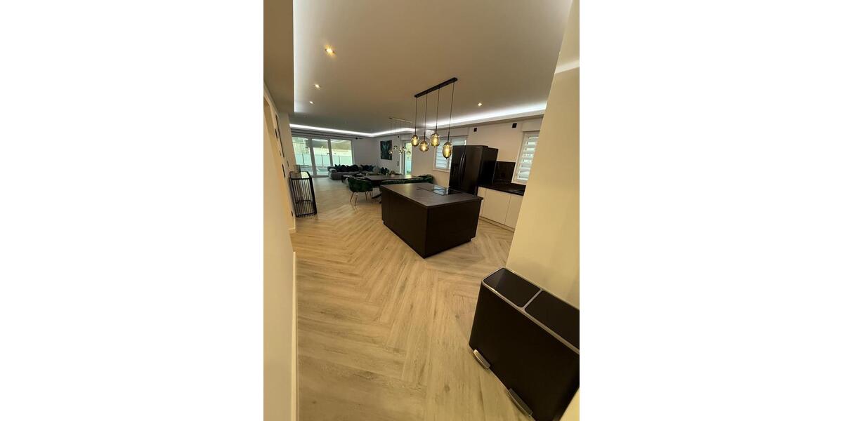 Doppelhaushälfte Essen Stadtbezirk VI - 4 Zimmer, 190 m&sup2;, 3.000&euro; | Angebot:26397480