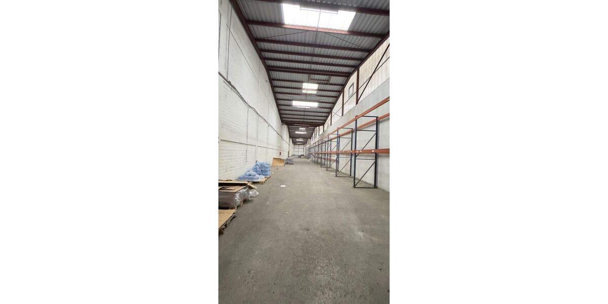 Lagerhalle ca. 600 m² mit Schwerlastregalen - Hattingen Gewerbegebiet Henrichshütte zimmer