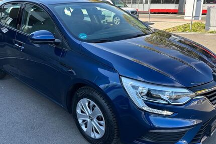 Renault Megane 76.000 km 9.980 &euro; Duisburg 47138
