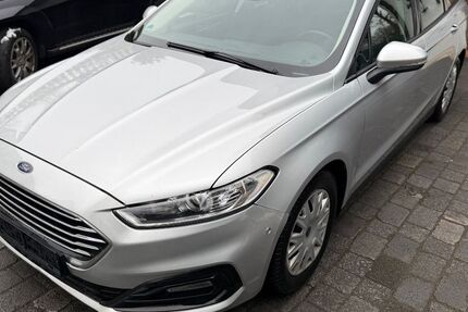 Ford Mondeo 288.221 km 7.450 &euro; Neukirchen-Vluyn 47506