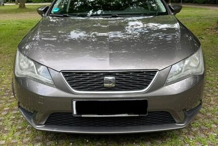 Seat Leon 104.012 km 7.599 &euro; Gladbeck 45964