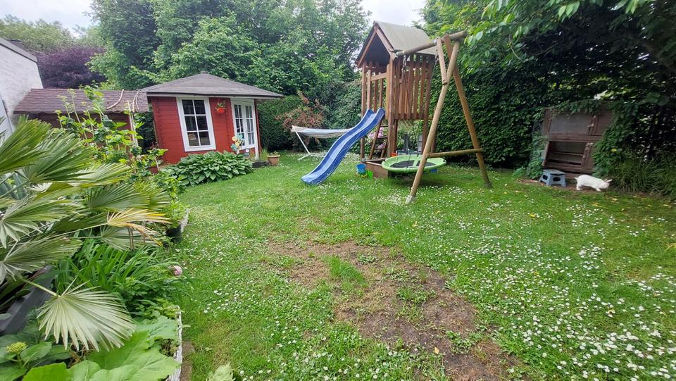 Idyllische Doppelhaushälfte in Spielstraße nähe Südringcenter 4 zimmer