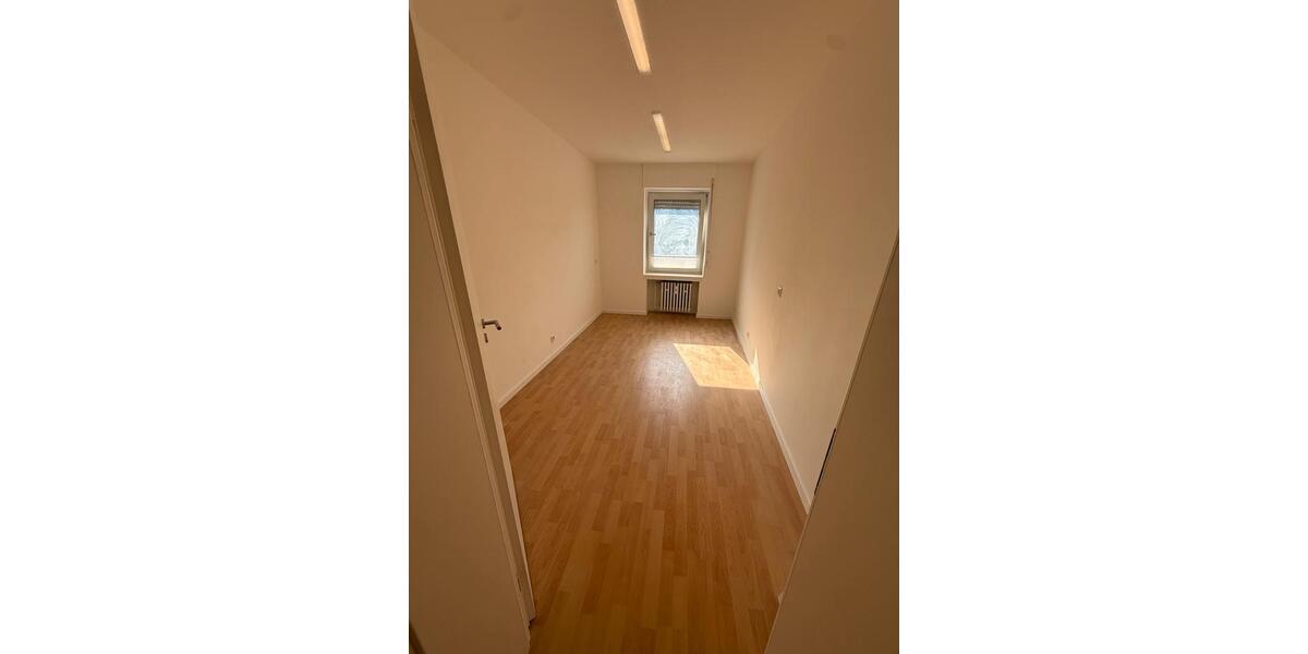 Erdgeschoßwohnung Bochum Wiemelhausen - 4 Zimmer, 125 m&sup2;, 1.680&euro; | Angebot:27596772
