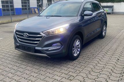 Hyundai TUCSON 210.000 km 10.950 € kamp-lintfort 47475