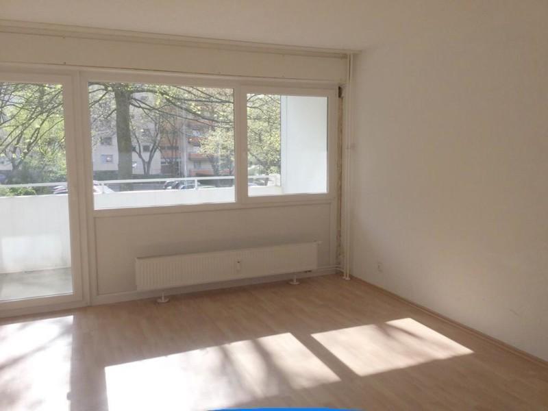 Geräumige 3 Zimmer-Wohnung mit Balkon im EG! WBS erforderlich!