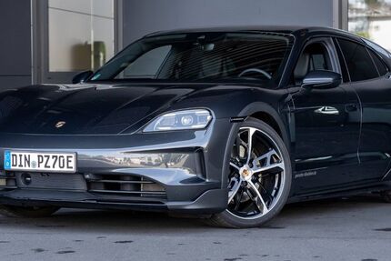 Porsche Taycan 18.999 km 91.500 € Dinslaken 46535