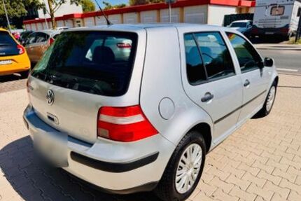 VW Golf 230.000 km 1.450 &euro; Oberhausen 46049