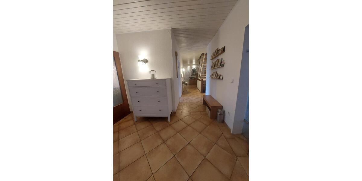 Reihenhaus Hünxe - 7 Zimmer, 250 m&sup2;, 485.000&euro; | Angebot:26652136