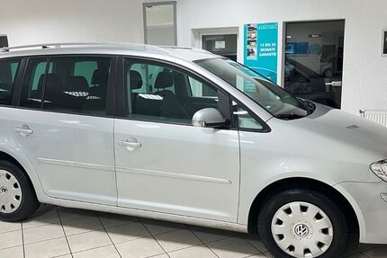 VW Touran 208.987 km 2.999 &euro; Voerde 46562