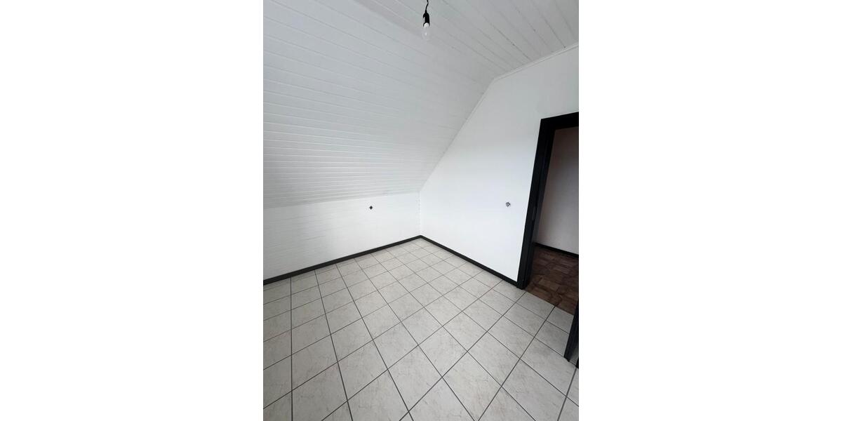 Etagenwohnung Marl - 4 Zimmer, 91 m&sup2;, 1.100&euro; | Angebot:27550468