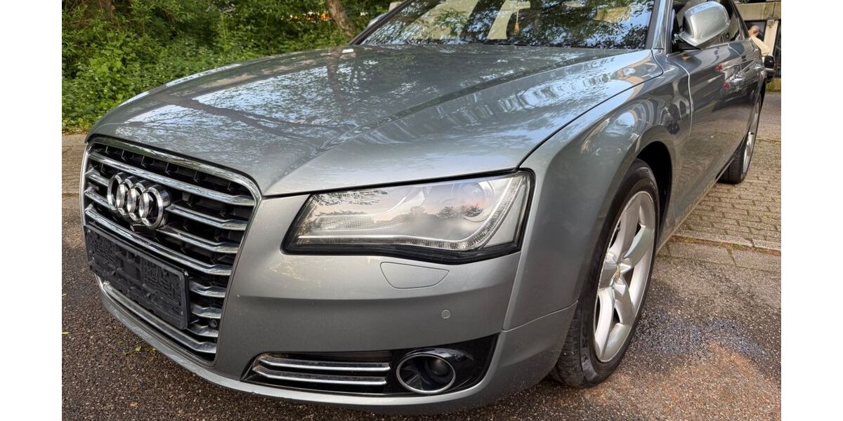 Audi A8 297.858 km 10.700 &euro; Essen 45276