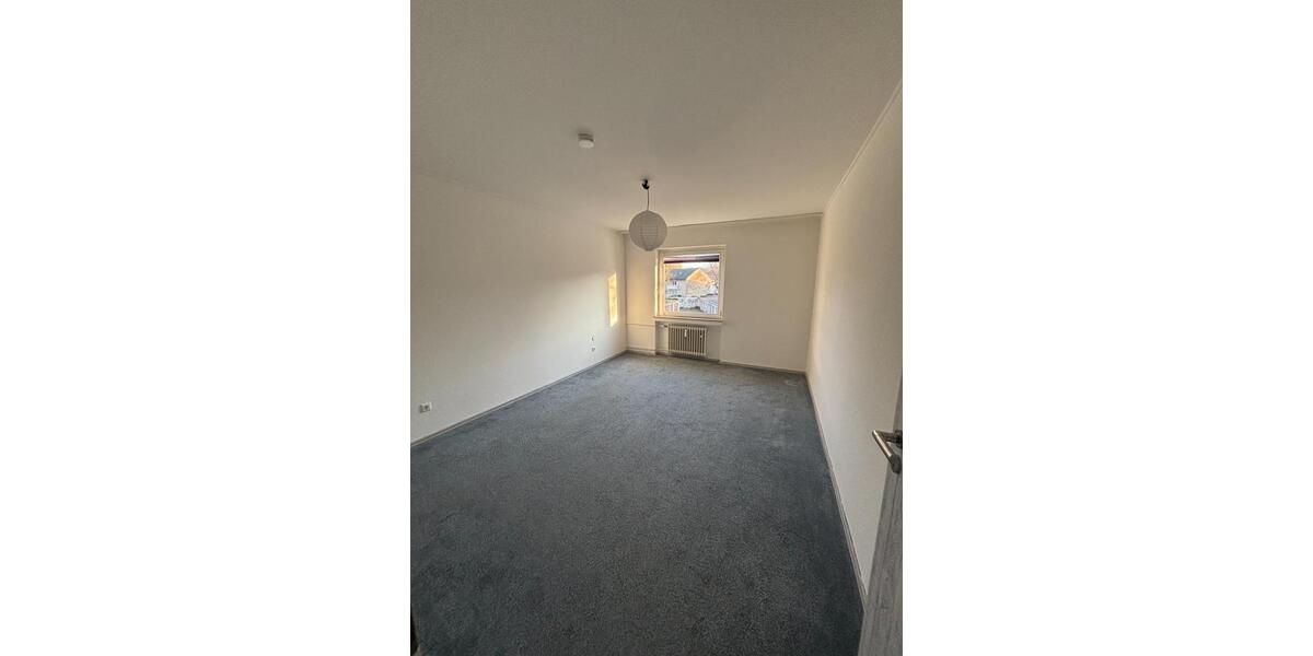 Etagenwohnung Mülheim an der Ruhr Dümpten - 3.5 Zimmer, 101 m&sup2;, 770&euro; | Angebot:25439696