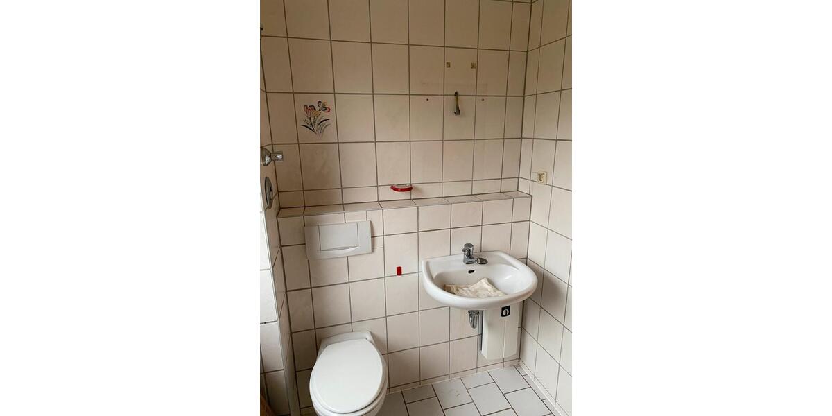 von Privat: freie 2-Zimmer-Dachgeschosswohnung in 46242 Bottrop 2 zimmer