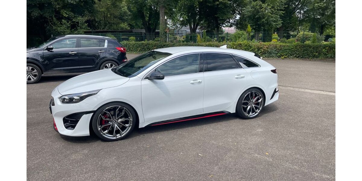 Kia pro ceed / ProCeed 23.000 km 28.699 &euro; Dinslaken 46537