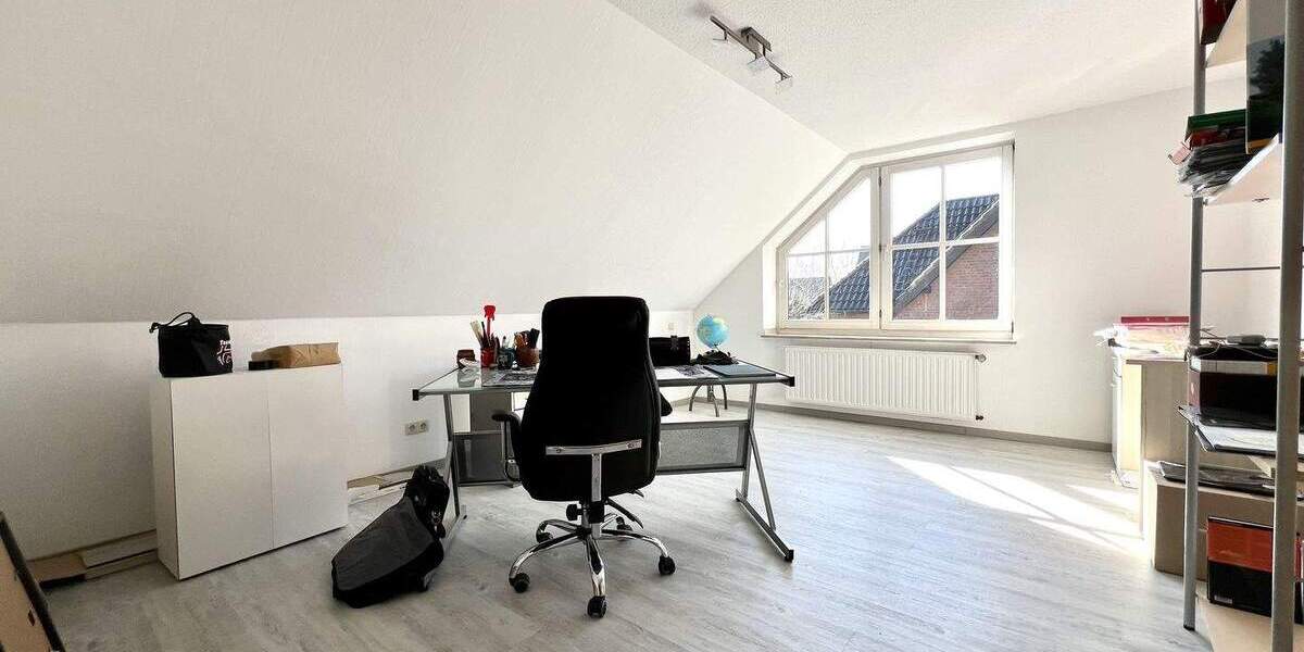 Einfamilienhaus Gladbeck Mitte - 9 Zimmer, 307 m&sup2;, 930.000&euro; | Angebot:25190761