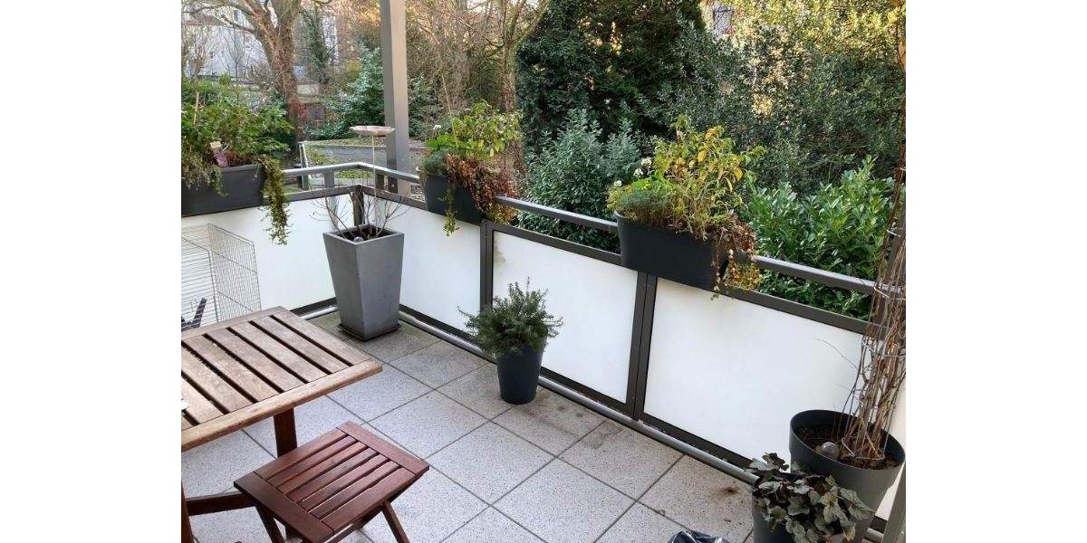 Schöne 3,5-Raum-Wohnung im 1. Obergeschoss mit Balkon, Nähe U-35 3 zimmer