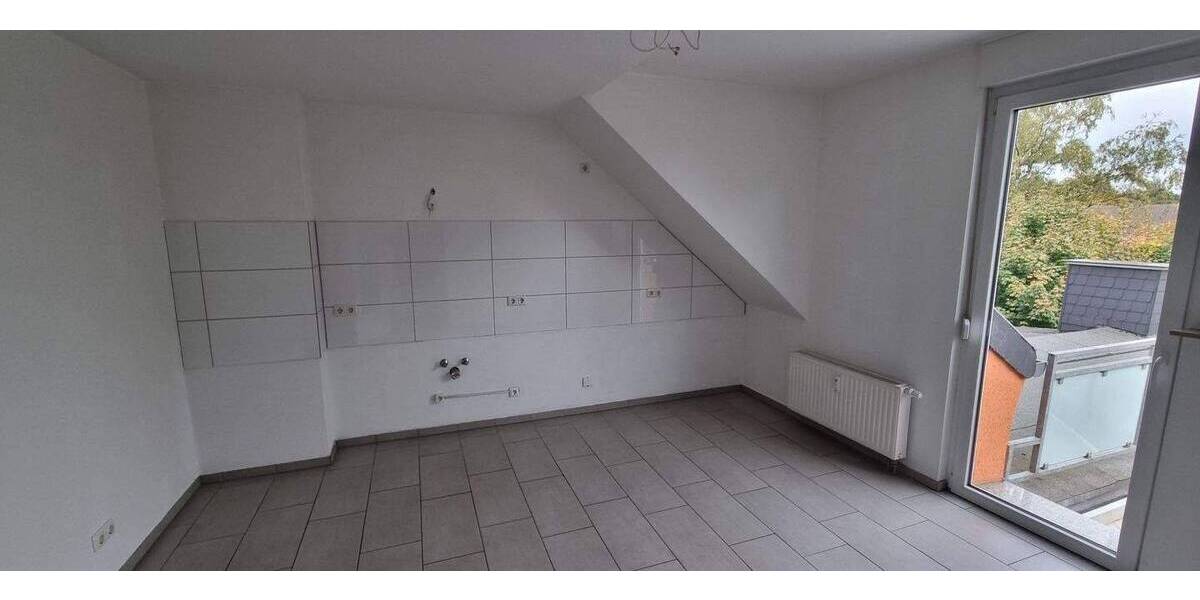 Etagenwohnung Oberhausen Sterkrade-Mitte - 3 Zimmer, 90 m&sup2;, 680&euro; | Angebot:26920815