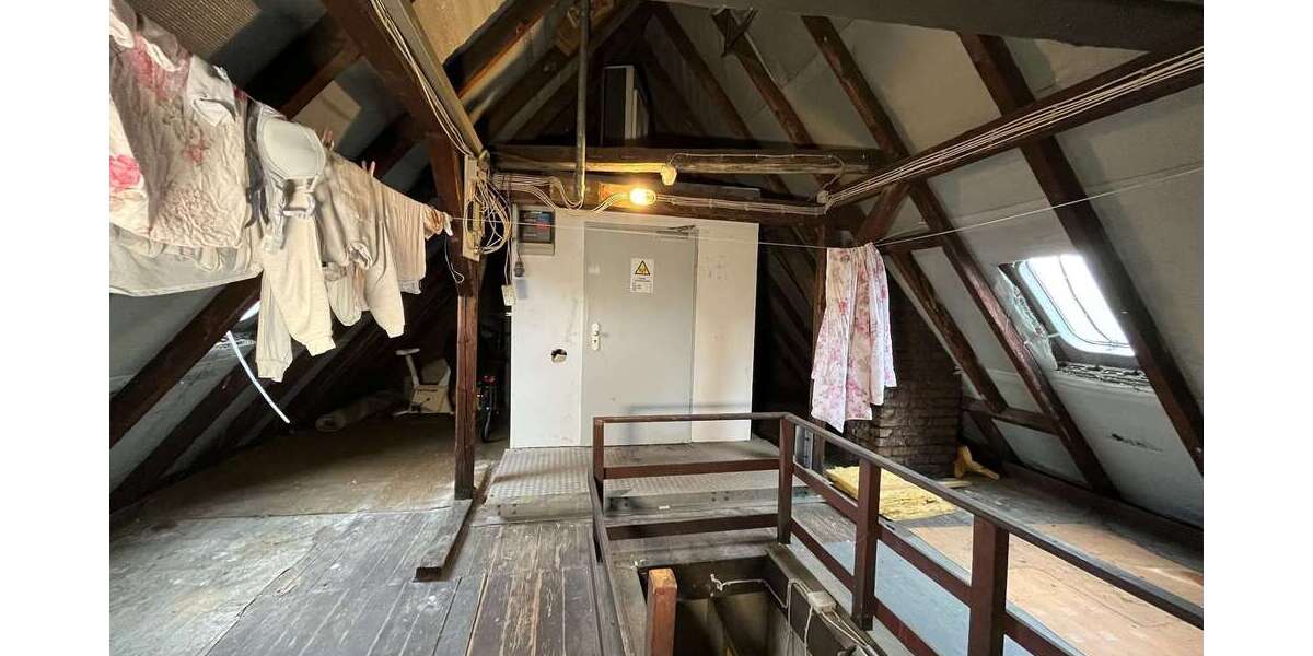 Lukratives Wohn-& Geschäftshaus mit 8 Whg, 3 Gewerben und 2 Keller Lagerflächen + Antenne in Bochum 43 zimmer