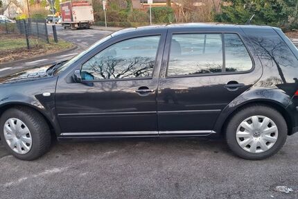 VW Golf 183.713 km 2.990 &euro; Ratingen 40878