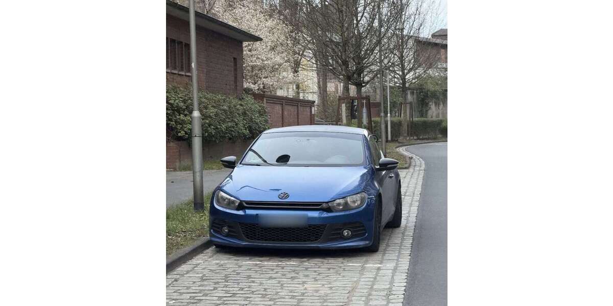 VW Scirocco 214.000 km 4.900 &euro; Duisburg 47119