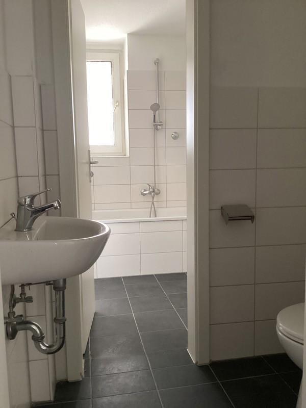 Auto? Unnötig! Mitten in der City: zentrale 4-Zimmer-Wohnung (keine Zahlung über das Jobcenter) zimmer