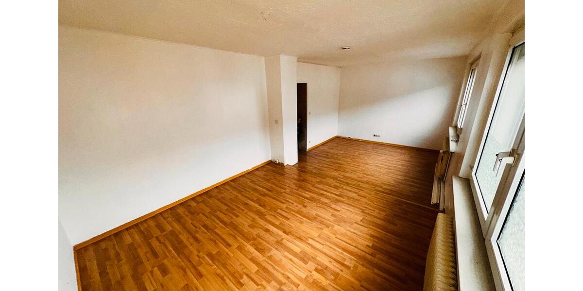 Wohnung in Oberhausen 35 Zimmer mit Balkon.. Reserviert 3 zimmer