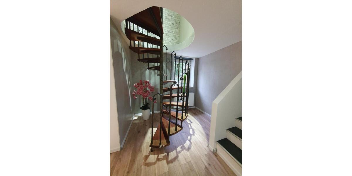 Freistehendes 2-3 Familienhaus in Oberhausen Sterkrade Alsfeld 12 zimmer