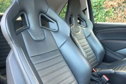 Opel Adam 124.997 km 9.990 &euro; Gelsenkirchen 45892